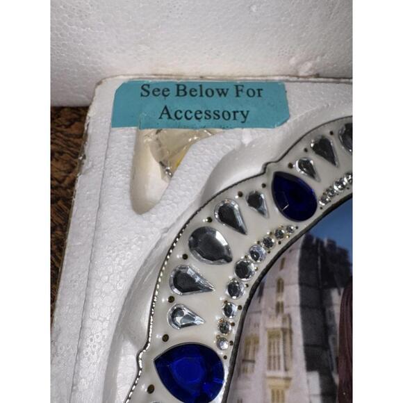 Bradford Exchange A Royal Engagement William & Kate: A Royal Union Plate 2011 - Picture 3 of 8